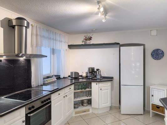 Geräumige moderne Küche