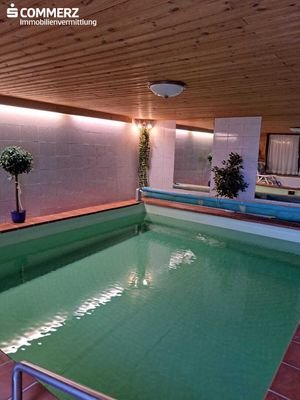 Indoor-Pool