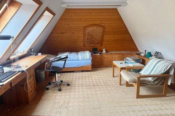 Schlafzimmer im Spitzboden