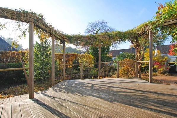 Die Terrasse mit Pergola 