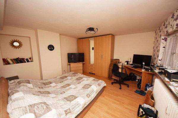 UG Schlafzimmer 1 von 2