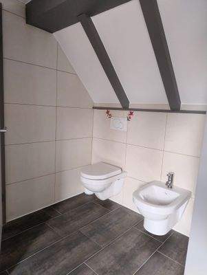 Badezimmer 2 obere Etage.jpg