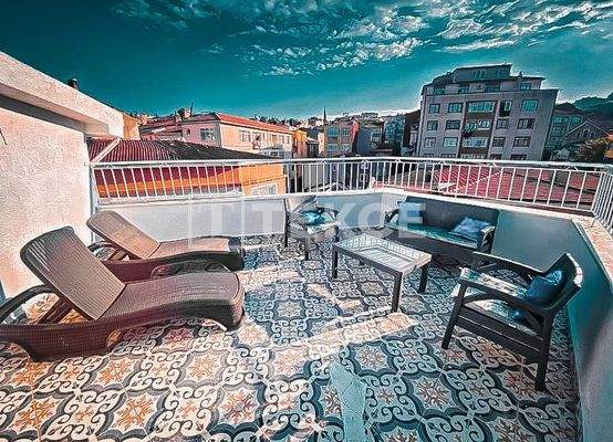 Key Ready Building 250 m from the Metro in Fatih Istanbul