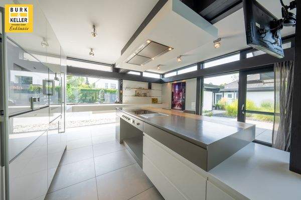 offener Kochbereich Blick zur Zufahrt