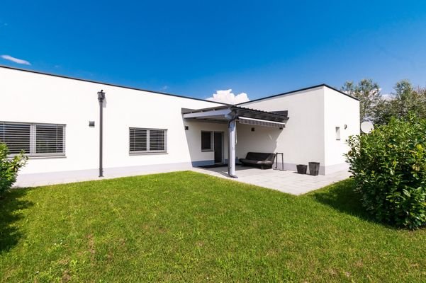 Löwen-Immobilien-Gewerbeobjekt-Büroräume-Gemeinsch
