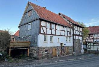 Hausansicht von der Straße