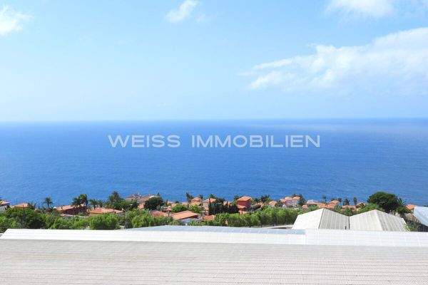 ... über das Villenviertel an Tacorontes Küste