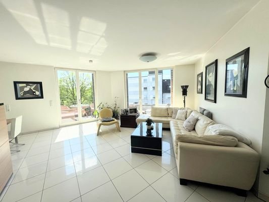 3 Wohnzimmer