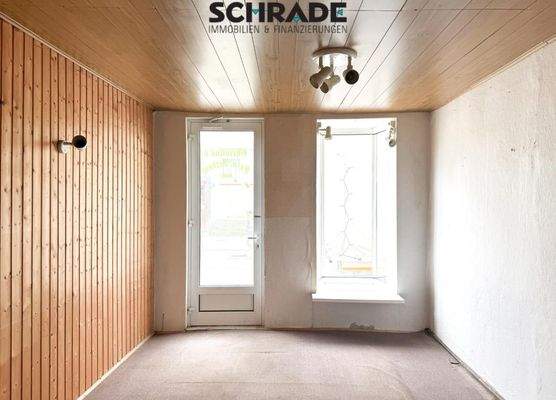 Laden oder Büro von der Straße erreichbar