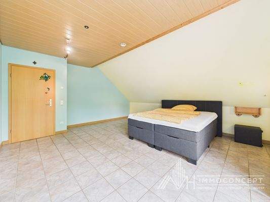 Schlafzimmer 4