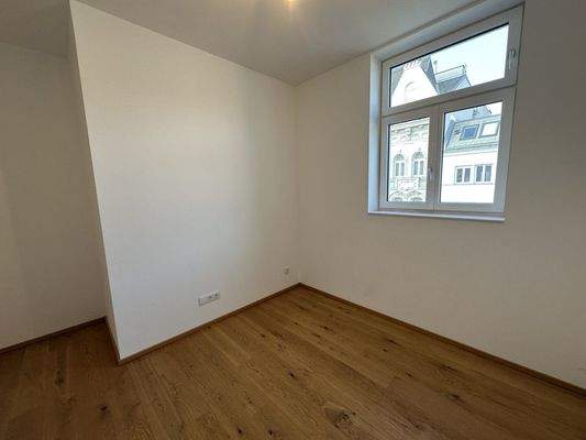 20250325_151333061_iOS