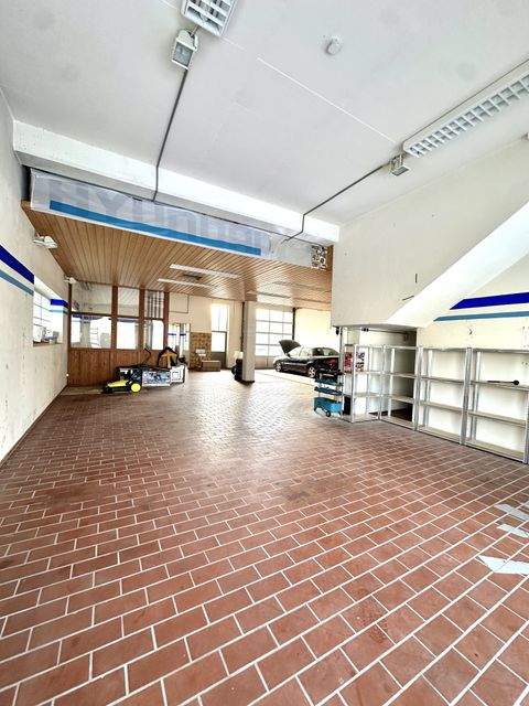 Monheim Halle, Monheim Hallenfläche