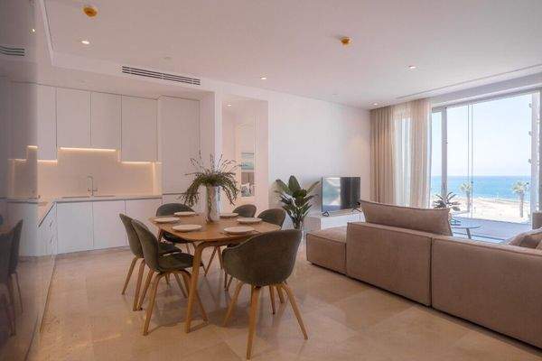 Wohnzimmer mit Küche