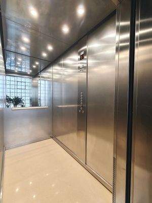 moderner Aufzug (neu in 2015)