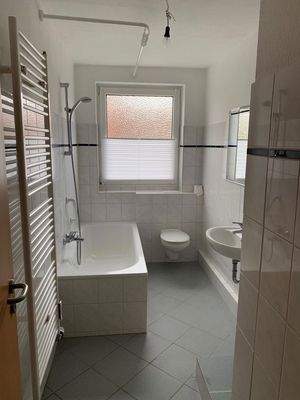 Badezimmer mit Wanne