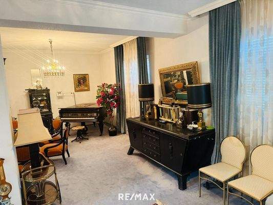 EG Wohnzimmer mit Ausgang in den Wintergarten