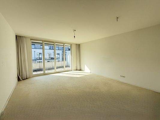 Geräumiges Wohnzimmer