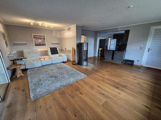 Wohnbereich mit Blick zur Küche