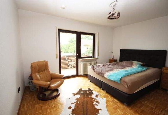 Schlafen mit Zugang zum Balkon