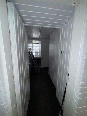 Zugang zum Treppenhaus