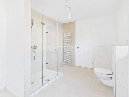 Badezimmer auf der unteren Ebene