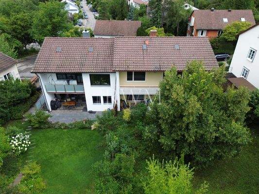 Haus Rückseite mit Garten