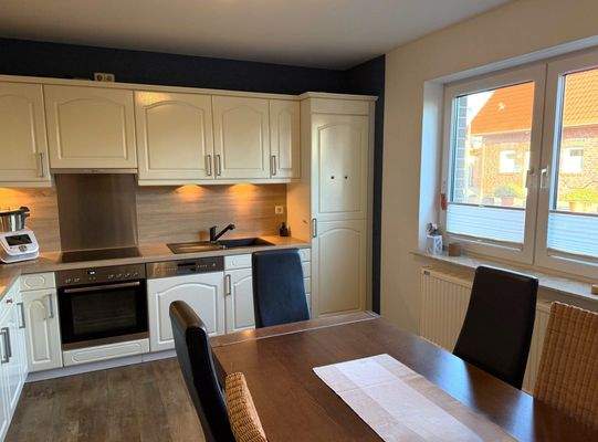 Küche mit Einbauküche EG