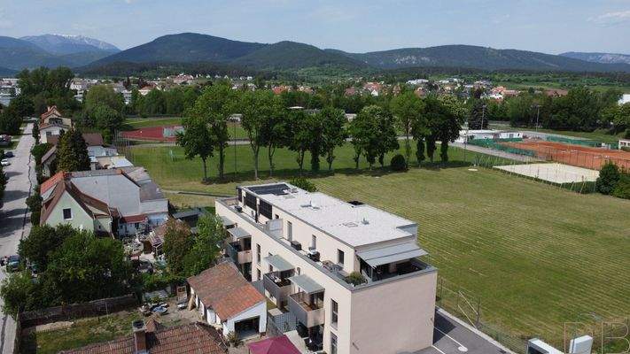 Rückansicht Gebäude