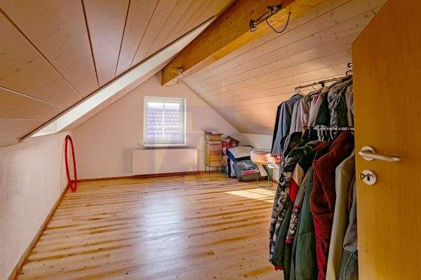 DG-Arbeitszimmer-Hobbyraum