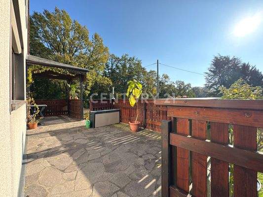 Terrasse des Bestandshauses