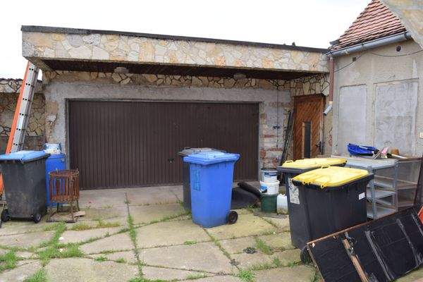 Garage Ansicht 1.JPG