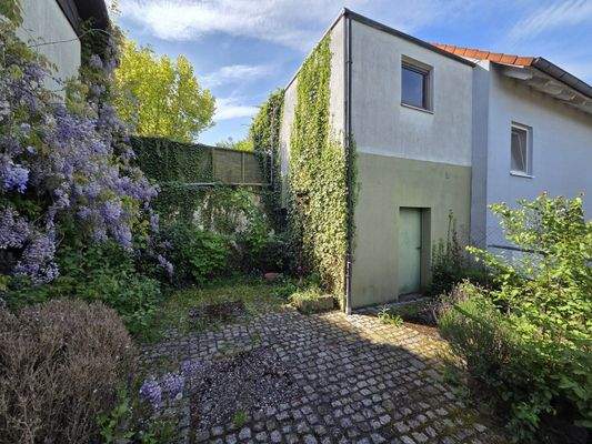 Garage mit Unterkellerung