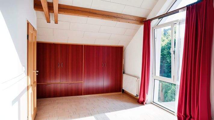 Schlafzimmer mit Ankleide