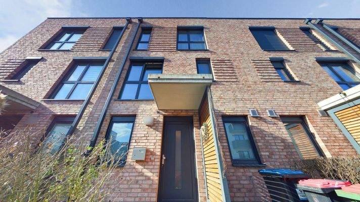 modernes Reihenmittelhaus