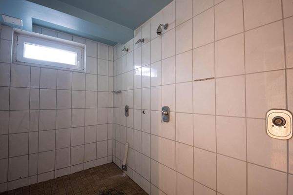 Gemeinschaftsduschen UG