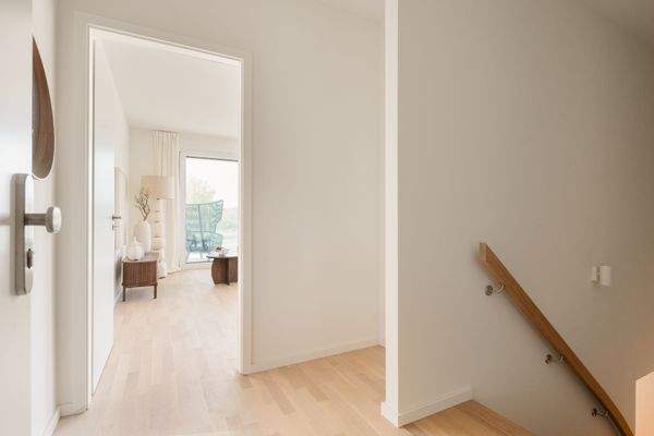 Flur mit Treppe ins Gartengeschoss