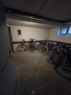 Fahrradkeller mit Rädern