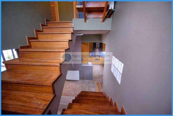 23a91aa6a13c4b37bb59a505d0988390-original