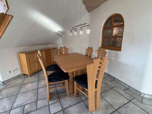 Wohnstudio mit Küche, Essecke