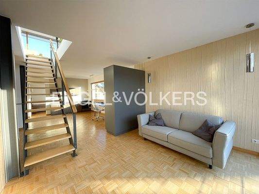 Zimmer mit Aufgang zum Penthouse / Dachterrasse