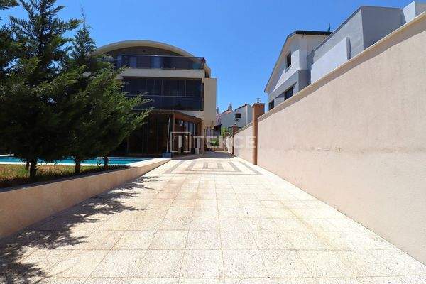 5 Bedroom Villa with Pool and Garden in Belek