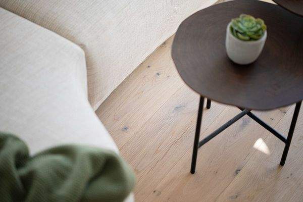 WE 03 Detail Parkett