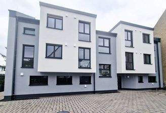 Außenansicht, März