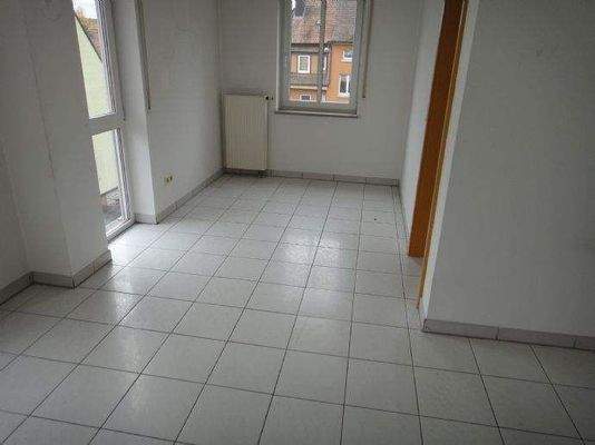 Blick zur Essecke, rechts Küchentür