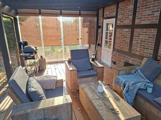 überdachte Terrasse (2).jpg