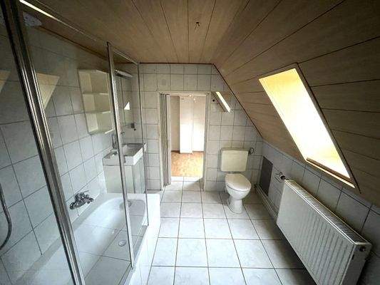 OG Tageslicht-Badezimmer