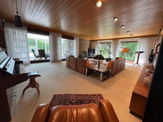 Der Wohnzimmerbereich sucht seinesgleichen. Viel Platz, um Freunde zu empfangen.