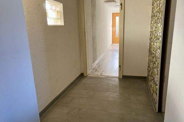 OG- Flur, Blick aus der Küche