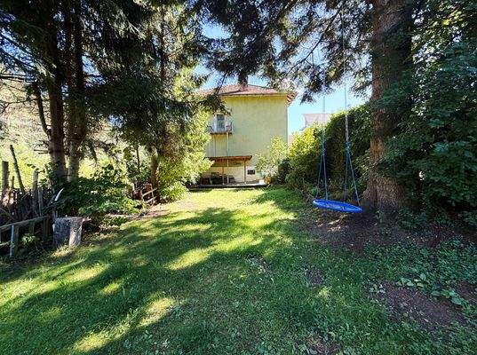 großzügiger Garten