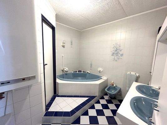 Wohnung Top 2 - Badezimmer 1 von 2